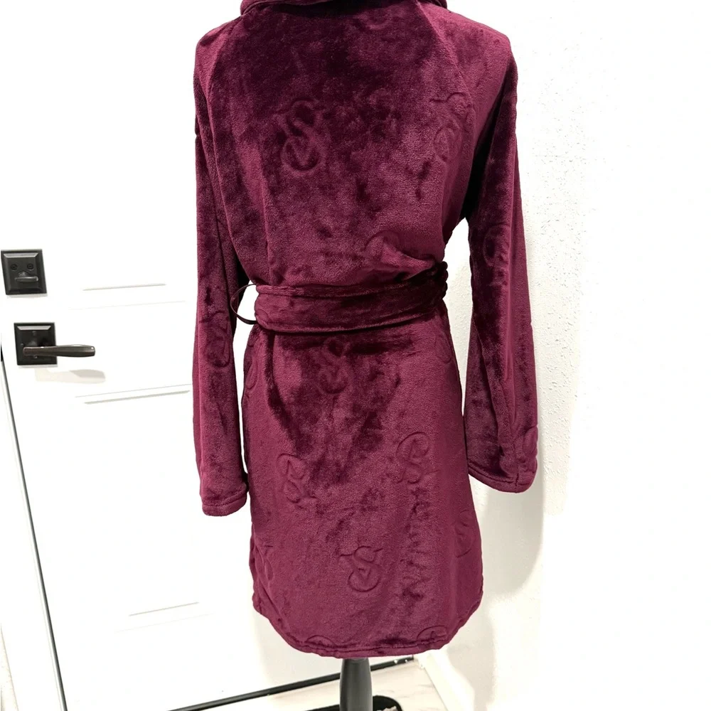 Victoria's Secret monogram Plush Robe Deep‎ Purple XS/S
